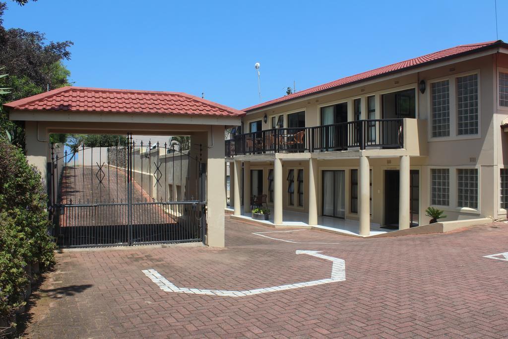 Fairways Hotel Ballito Exteriör bild