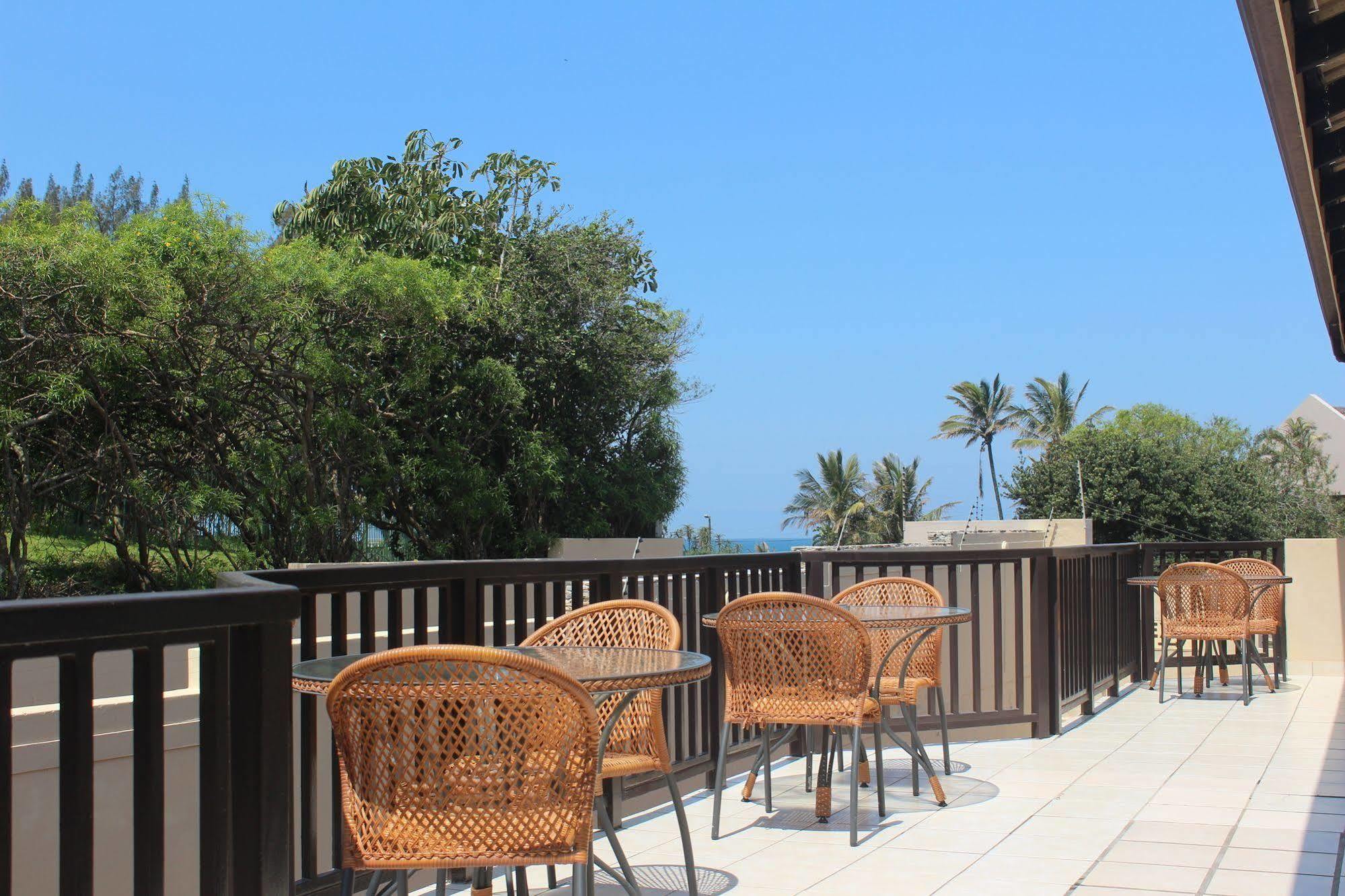 Fairways Hotel Ballito Exteriör bild